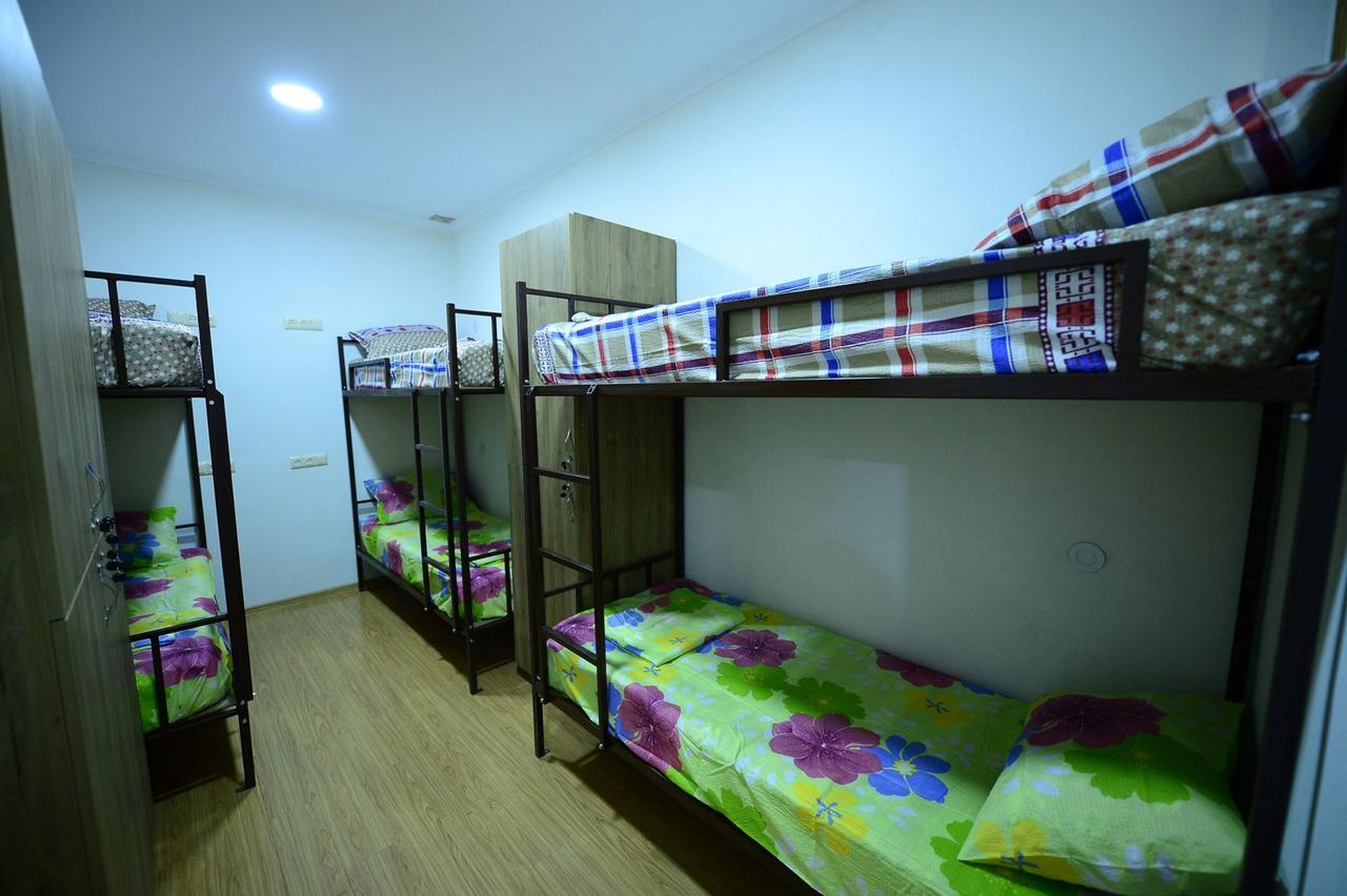 Hostel 17 Only For Men Tbilisi ภายนอก รูปภาพ